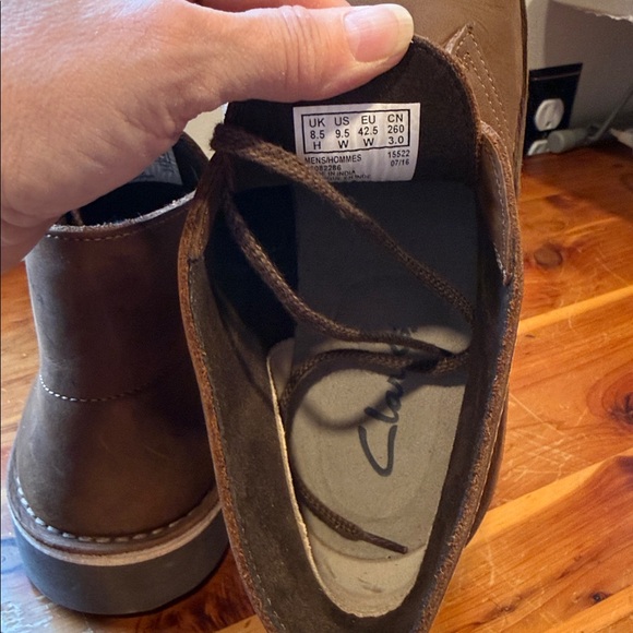 Men's Brown Leather Clarks desert Boots - Picture 9 of 9